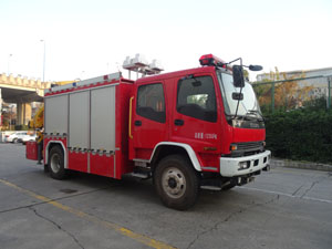 中卓时代牌ZXF5121TXFJY100抢险救援消防车图片