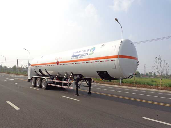 中集13米22.3吨3轴低温液体运输半挂车(NTV9370GDY)