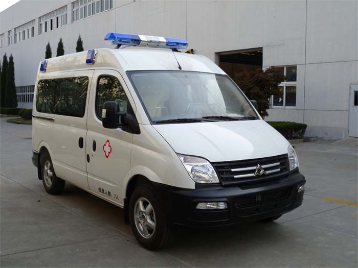 SH5030XJHA3D4型救护车图片