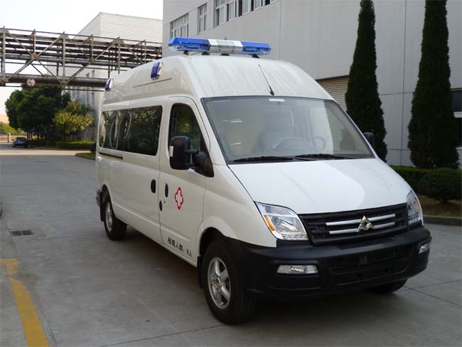 SH5041XJHA3D4型救护车图片