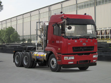 HN4250NGX38C9M5 华菱之星390马力后双桥,后八轮LNG国五牵引汽车图片