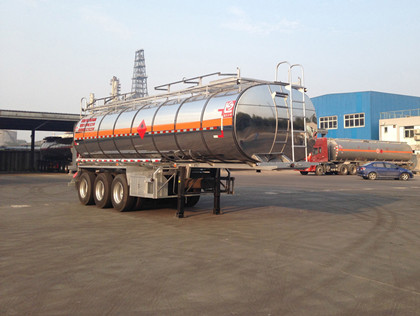 醒狮10.5米30吨3轴易燃液体罐式运输半挂车(SLS9403GRY)