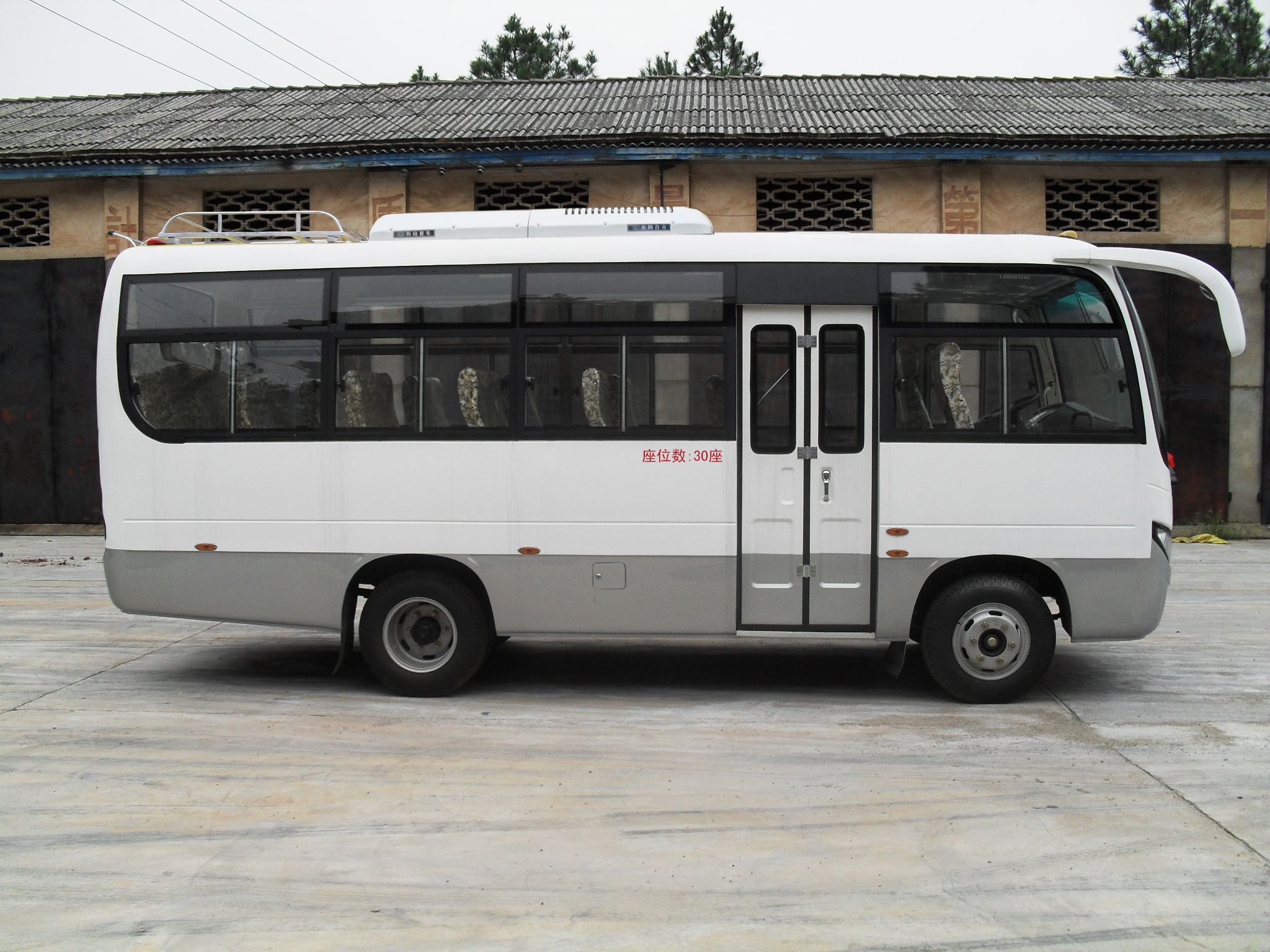 衡山HSZ6730客车公告图片