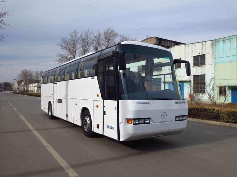 北方12米24-53座豪华旅游客车(BFC6120A2-2)