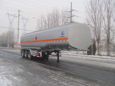 陆平机器11.7米30.6吨3轴易燃液体罐式运输半挂车(LPC9402GRYS)