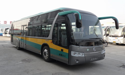 金旅12米24-43座客车(XML6121J15NZ)