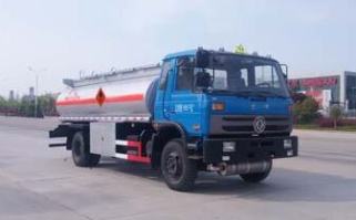 运油车