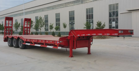承威11米31.5吨3轴低平板半挂车(GCW9401TDP)