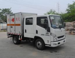 爆破器材运输车