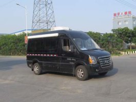 旅居车