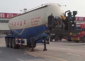 下灰半挂车
