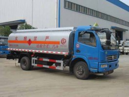 运油车