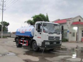 洒水车