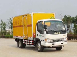 爆破器材运输车
