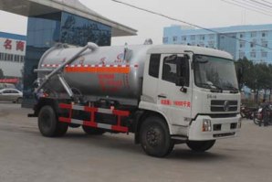 吸污车