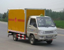 爆破器材运输车