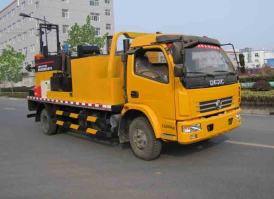 路面养护车