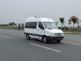 旅居车
