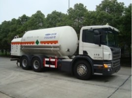 低温液体运输车