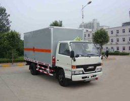 爆破器材运输车