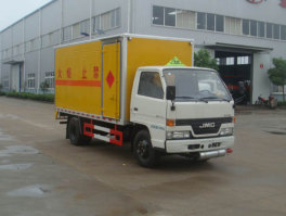 爆破器材运输车
