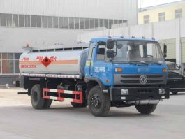 运油车
