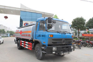 运油车