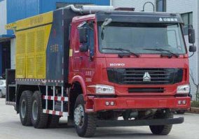 稀浆封层车