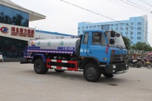 洒水车