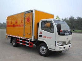 爆破器材运输车