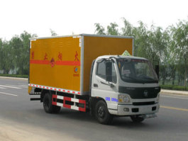 爆破器材运输车