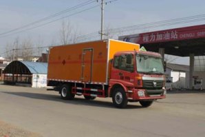 爆破器材运输车