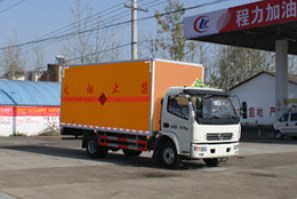 爆破器材运输车