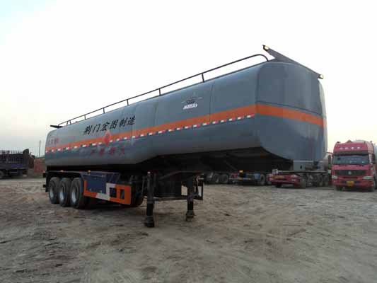 宏图12.1米31吨3轴易燃液体罐式运输半挂车(HT9401GRY2)