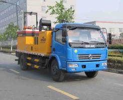 路面养护车