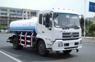 洒水车