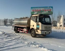 鲜奶运输车