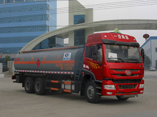 程力威牌CLW5252GRYC4易燃液体罐式运输车