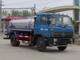 绿化喷洒车
