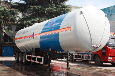 安瑞科13米25.2吨3轴液化气体运输半挂车(HGJ9401GYQ14)