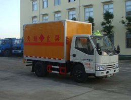 爆破器材运输车