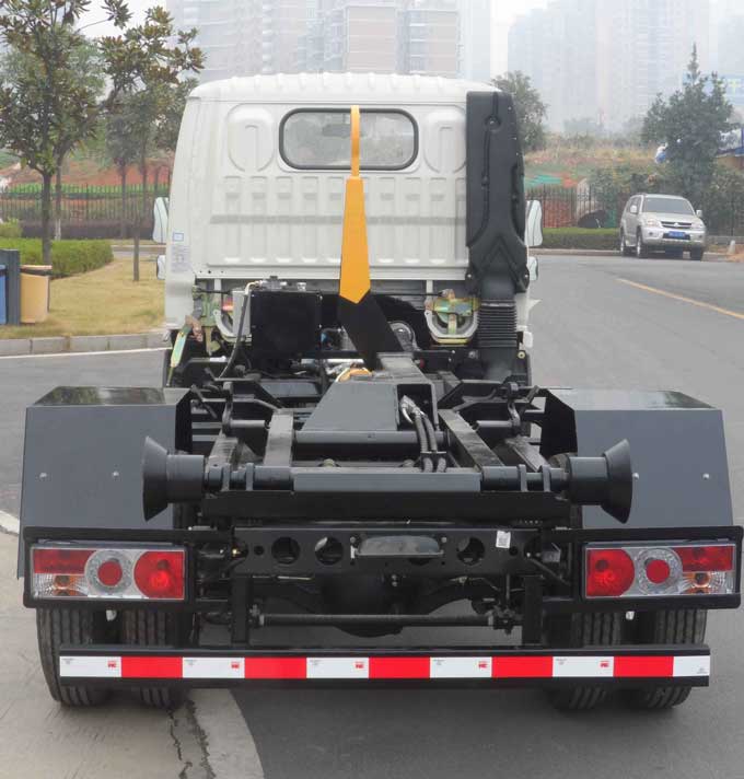 湘陵牌XL5070ZXXG4车厢可卸式垃圾车公告图片