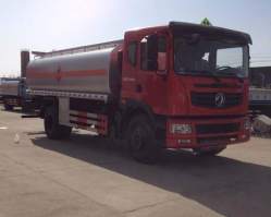 运油车