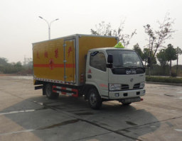 爆破器材运输车