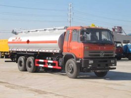 运油车