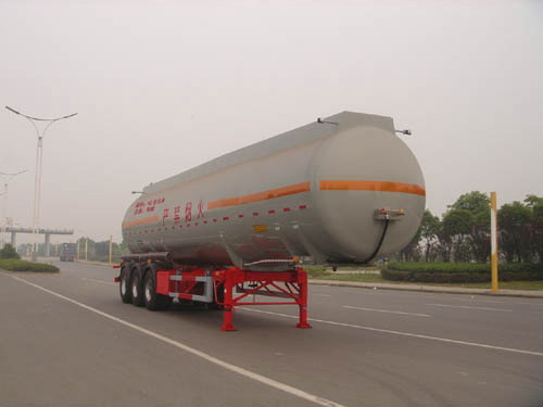 通华11.5米31.6吨3轴易燃液体罐式运输半挂车(THT9403GRYF)