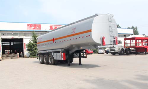 劲越11米29.5吨3轴易燃液体罐式运输半挂车(LYD9400GRY)