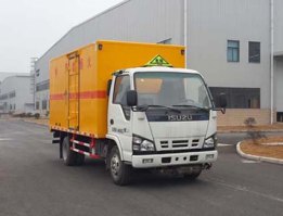 爆破器材运输车