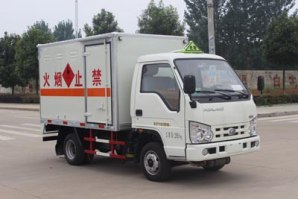 润知星牌SCS5030XRQBJ4易燃气体厢式运输车