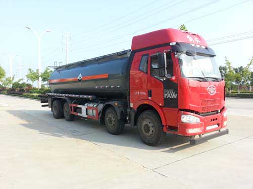 CLQ5311GFW4CA型腐蚀性物品罐式运输车图片